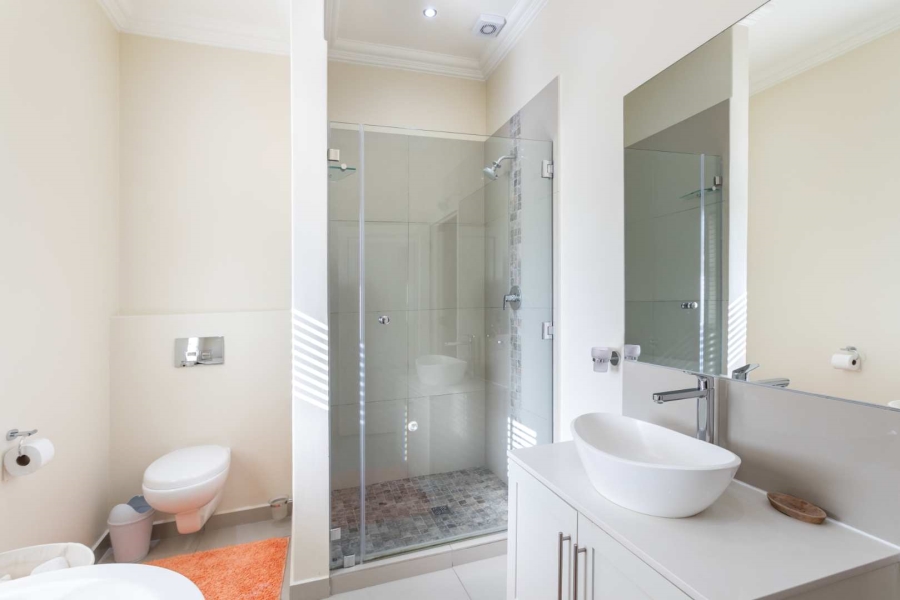 To Let 3 Bedroom Property for Rent in Val De Vie Estate Western Cape